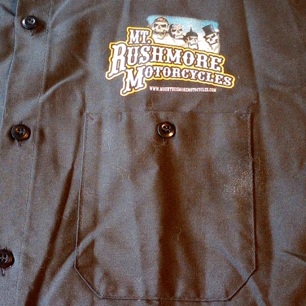 Mt. Rushmore Motorcycle  XL Collared Shirt.  Black Hills, SD